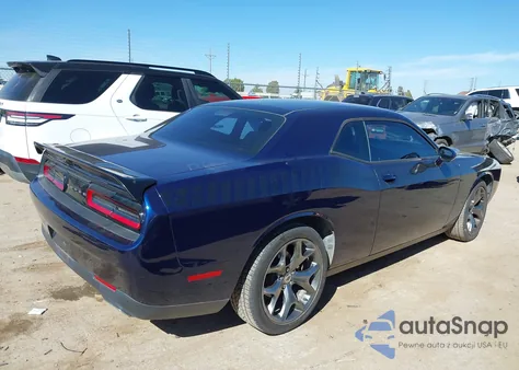2017 Dodge Challenger Sxt z USA, uszkodzony, nr VIN 2C3CDZAG0HH558878